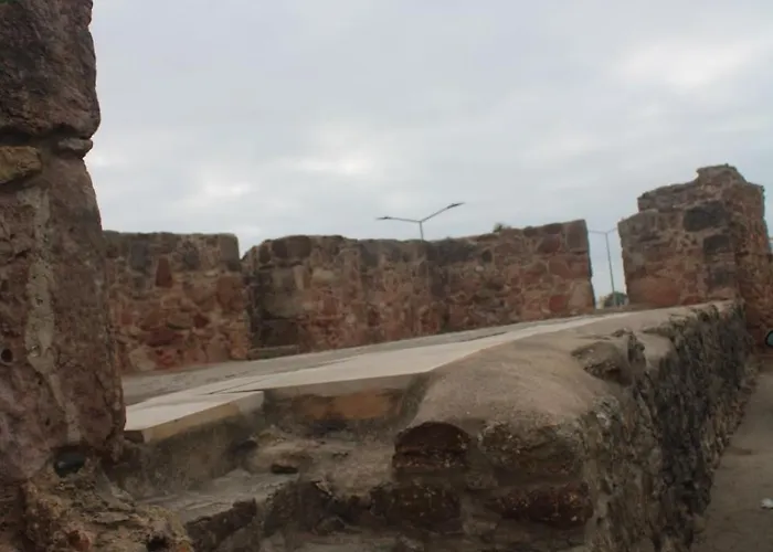 Hostel Casa Ancoras - Figueira Da Foz-buarcos